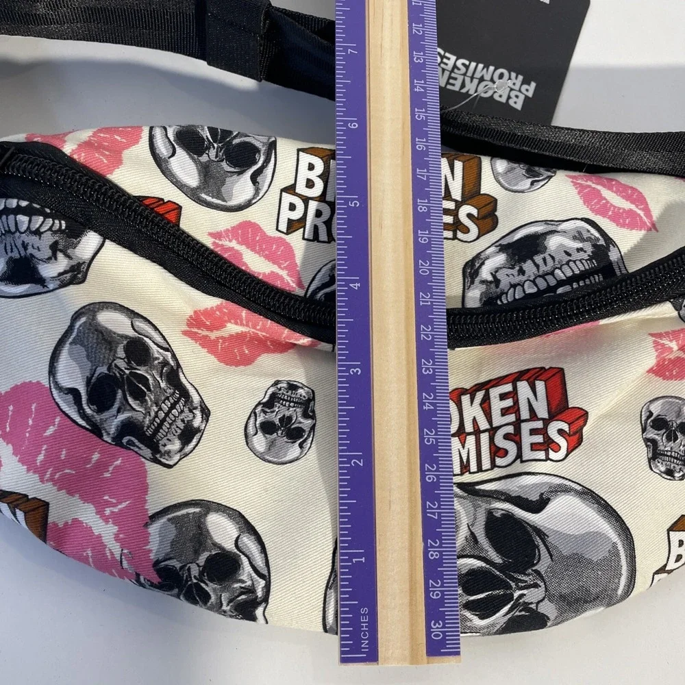 NWT!‎ Broken Promises Skull Lips Kiss Pink Black Fanny Pack Kiss Of Death Zumiez